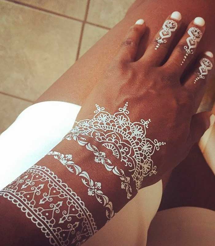 Tatuajes blancos: 】⚪ Significados y mejores diseños ✓