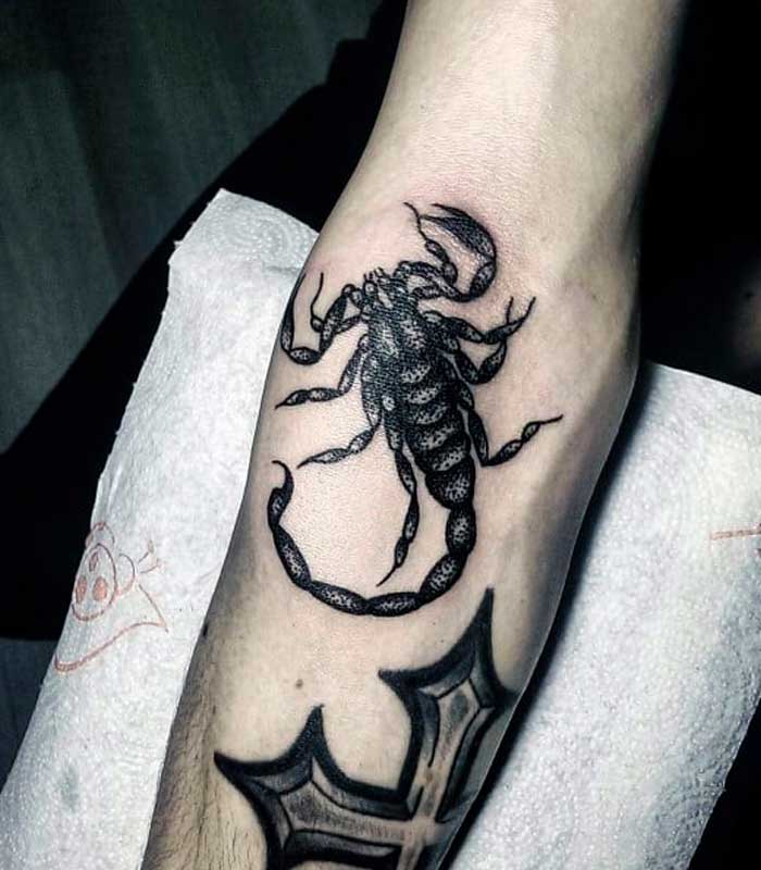 tatuajes escorpio para hombres
