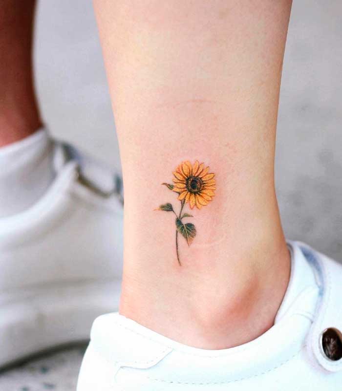 Tatuajes de girasoles】 ? Significado y mejores diseños ✓