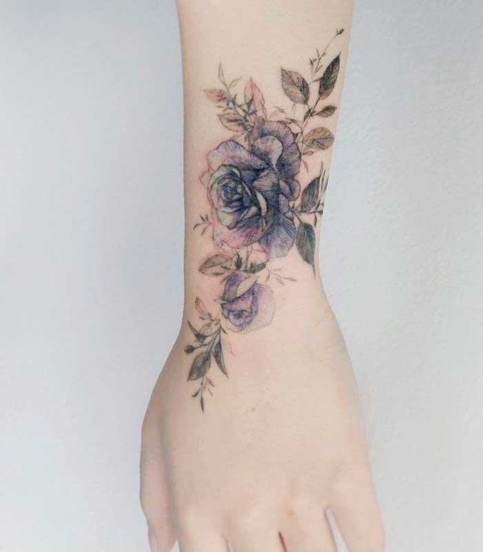 tatuajes de flores para mujeres