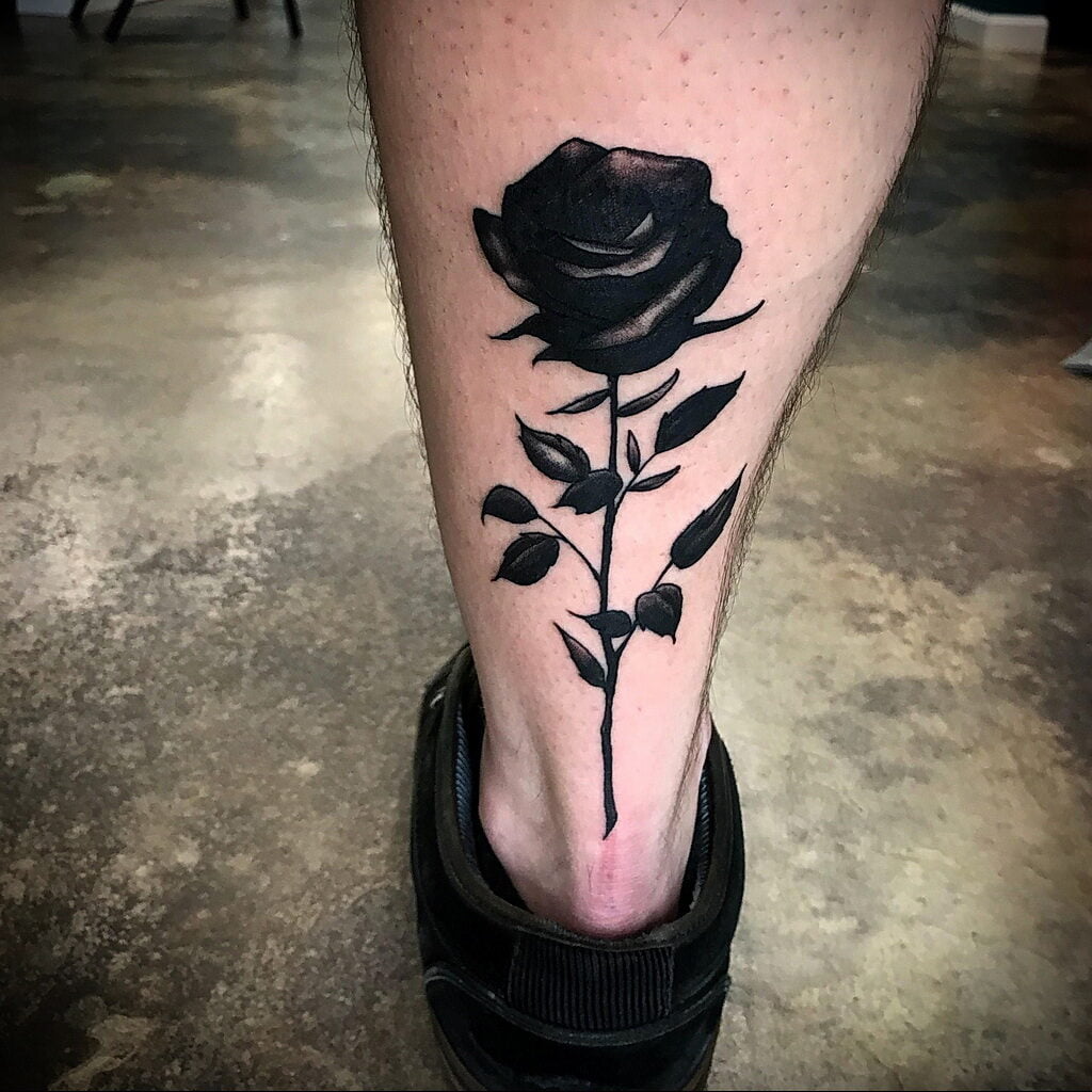 tatuajes de rosas negras 1
