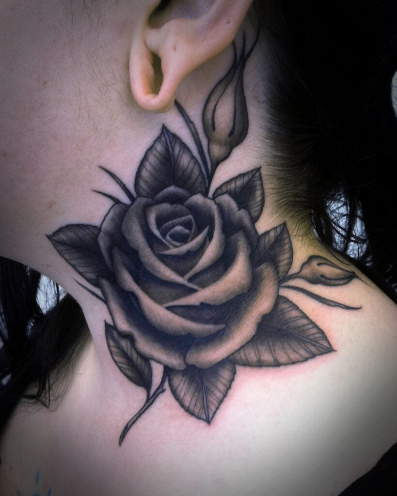 tatuajes de rosas negras 4