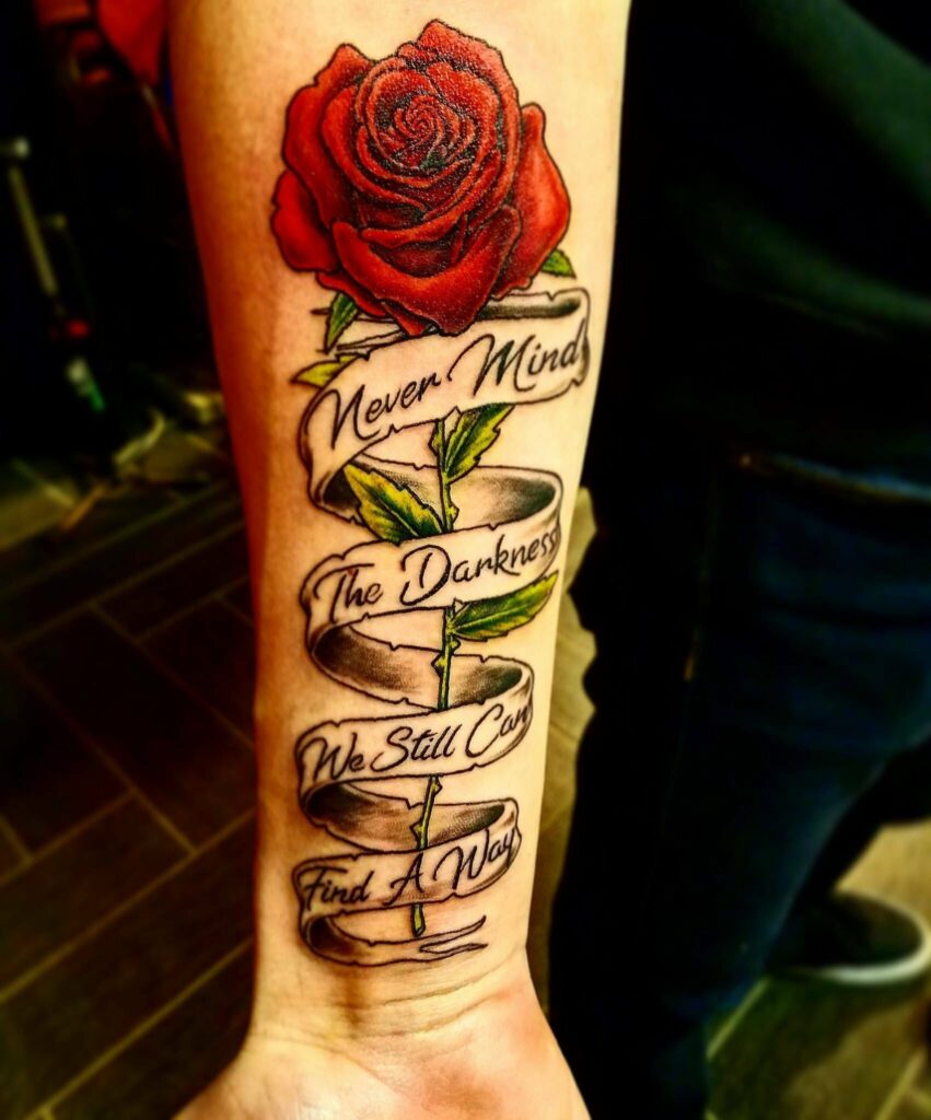 tatuajes de rosas para hombres 3