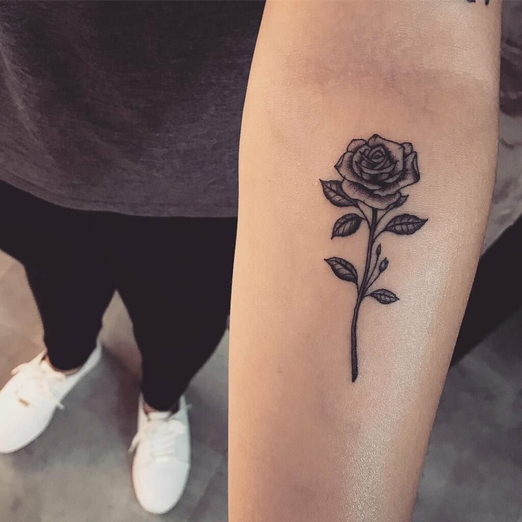 tatuajes de rosas pequenas 7