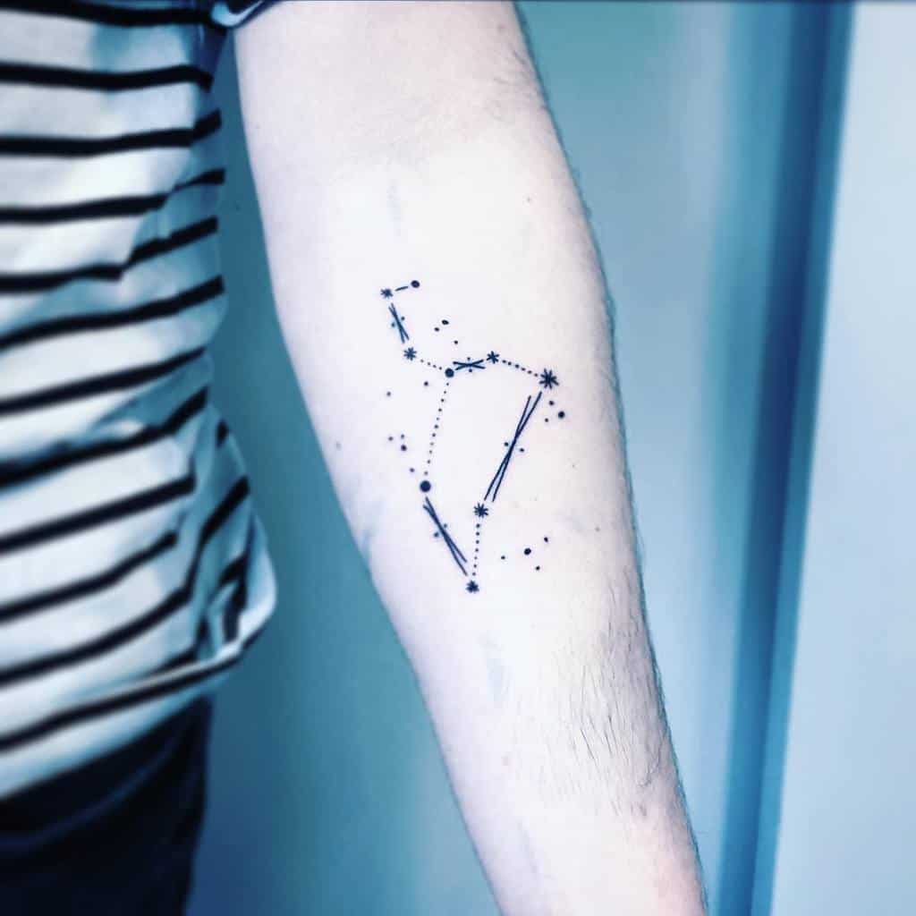 leo tatuaje y constelacion