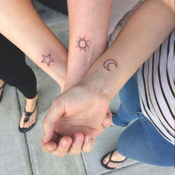 tattoo sol luna y estrellas