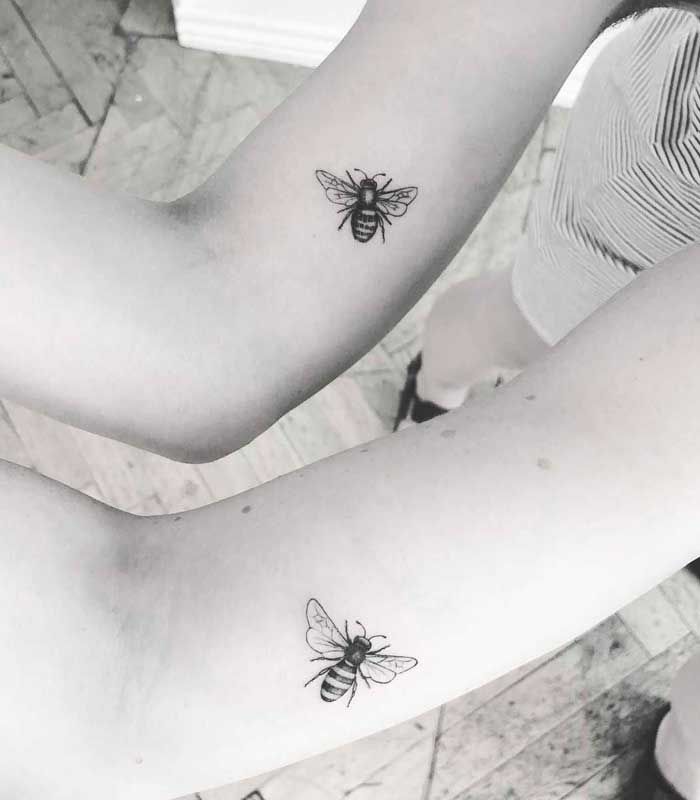 tattoos de abejas para novios