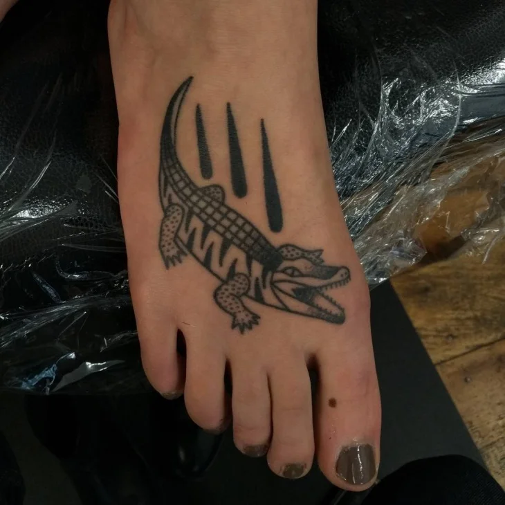 tattoos de cocodrilos para chicas