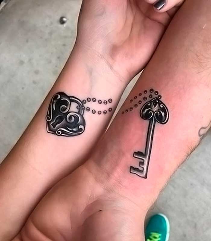 tattoos de corazon y llaves para enamorados