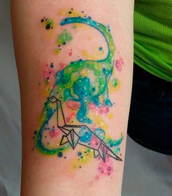 tattoos de dinosaurios para mujeres