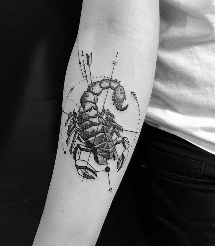tattoos de escorpiones geometricos