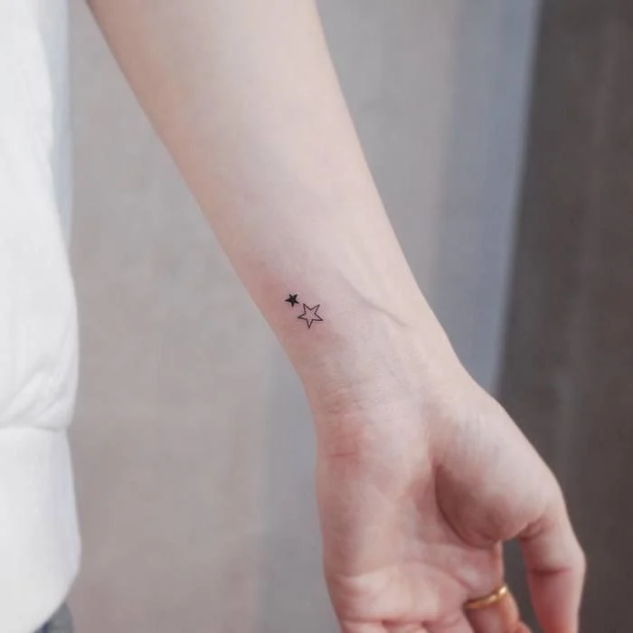 tattoos de estrellas pequenas