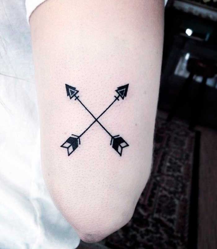 tattoos de flechas cruzadas