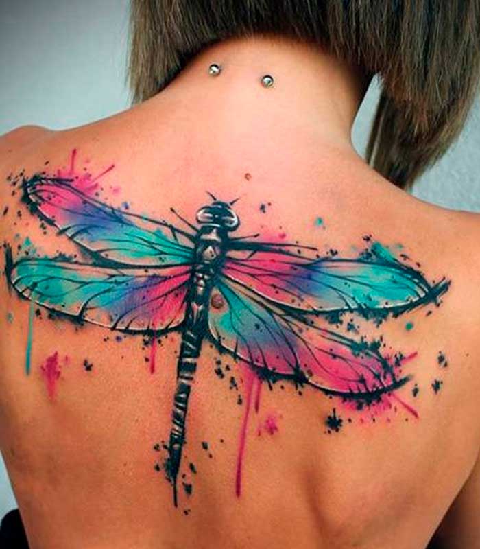 tattoos de libelulas para chicas