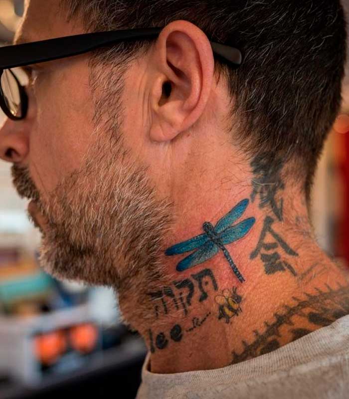 tattoos de libelulas para hombres