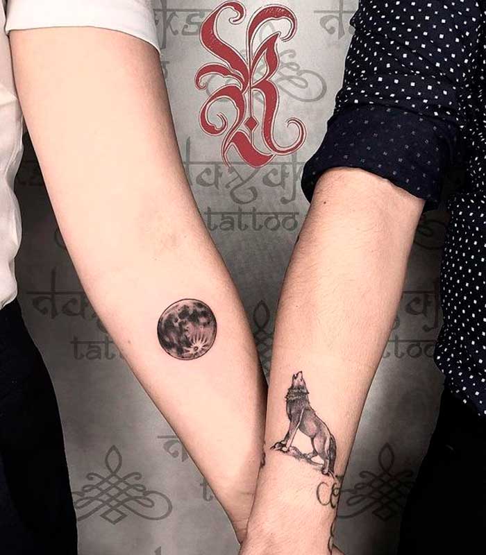 tattoos de lobos y luna para parejas