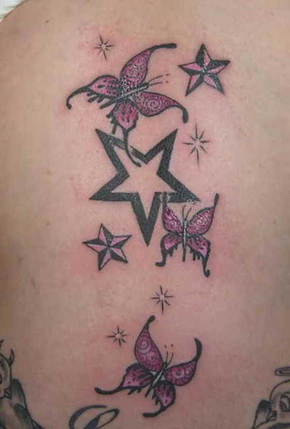 tattoos de mariposas y estrellas