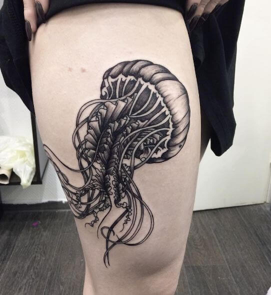 tattoos de medusas para chicas
