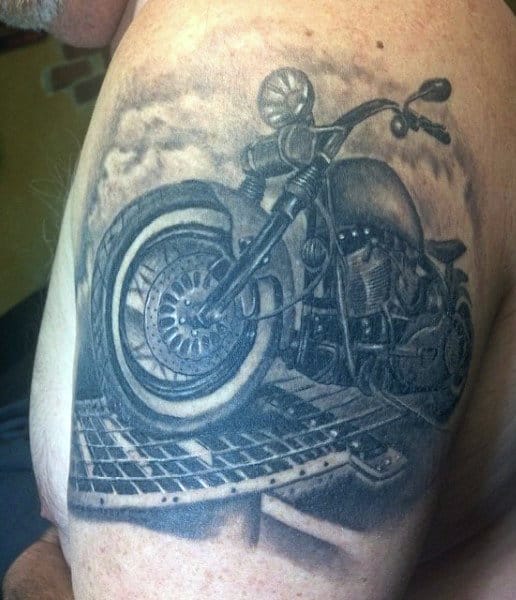 tattoos de motos de hombres