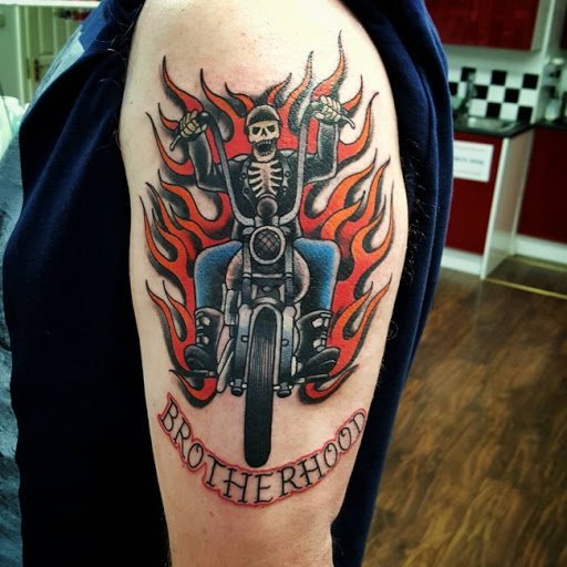 tattoos de motos para hombres