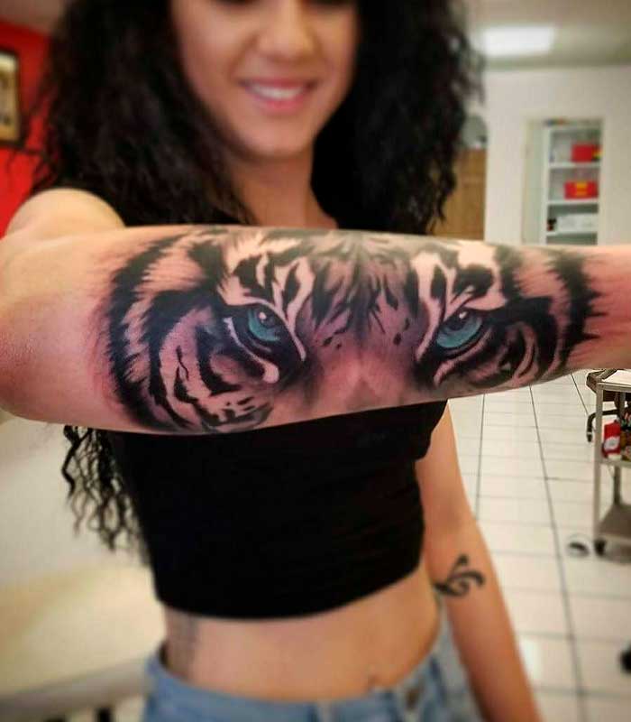tattoos de ojos de tigres