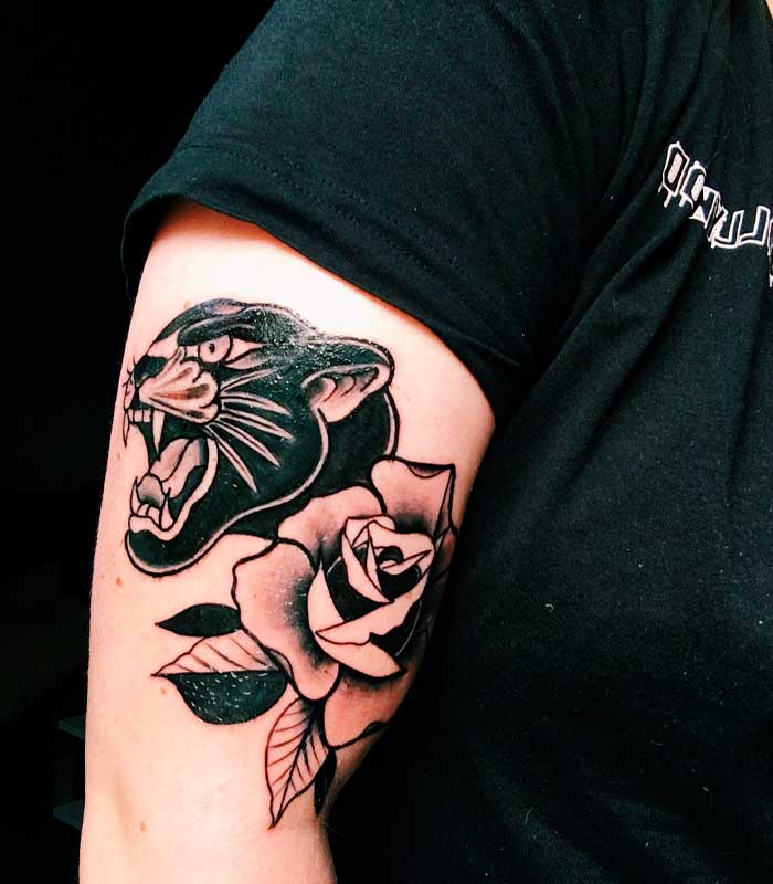 tattoos de panteras con rosas