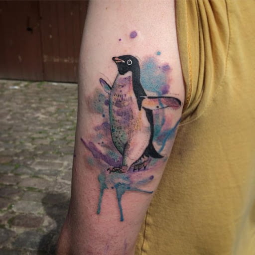 tattoos de pinguinos para damas