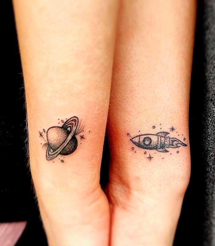 tattoos de planetas para parejas