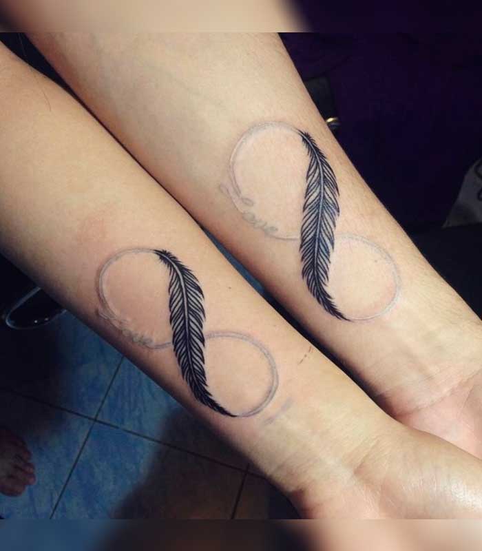 tattoos de plumas para novios