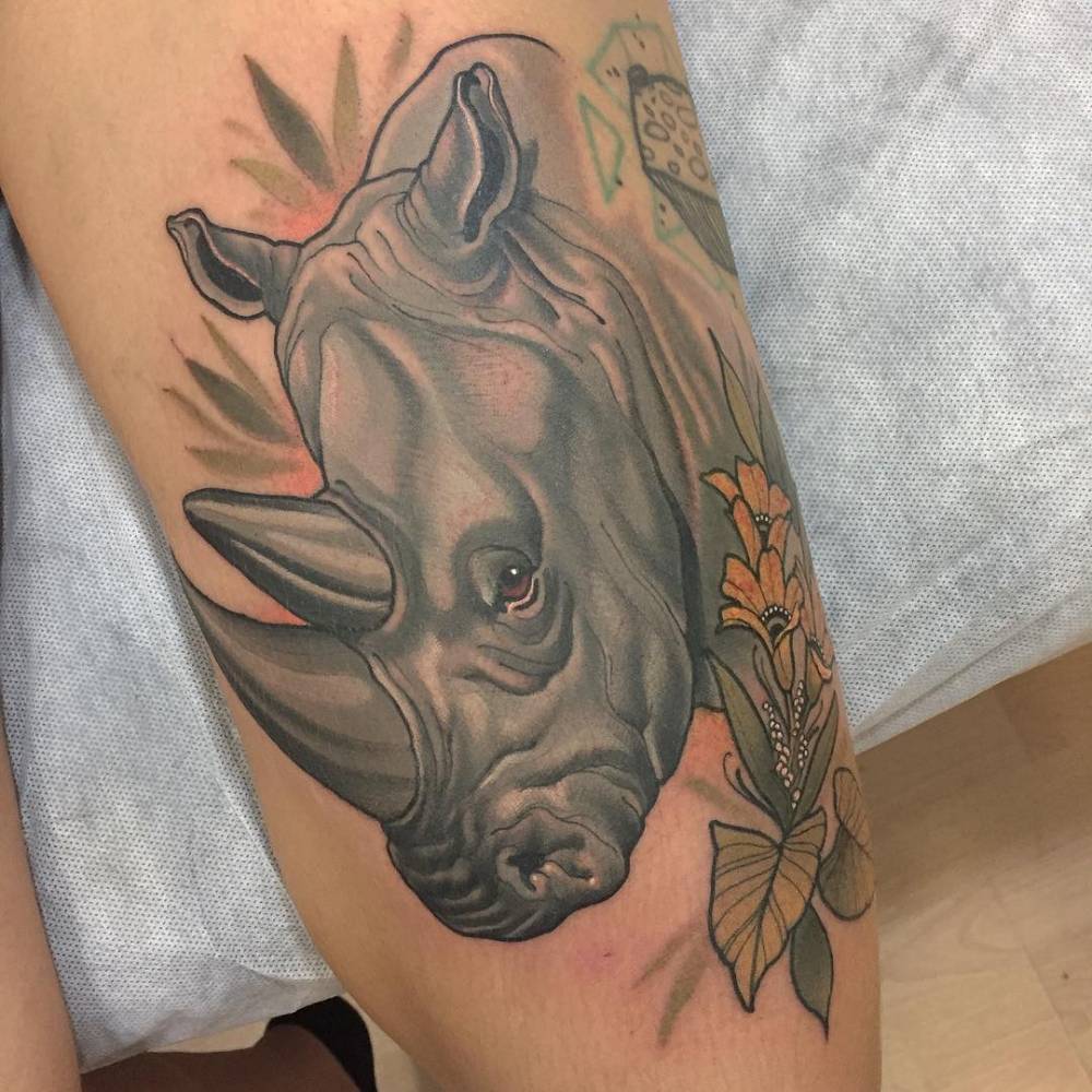 tattoos de rinocerontes para damas