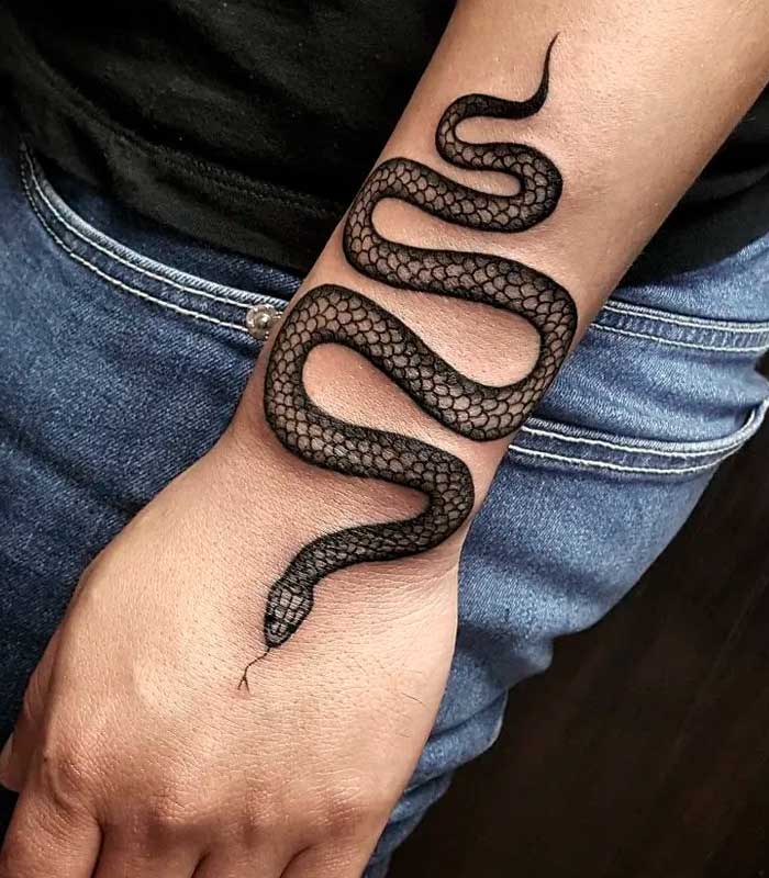 tattoos de serpientes para caballeros