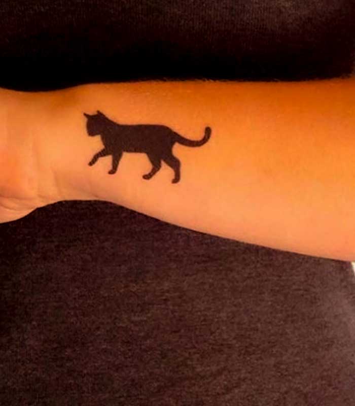 tattoos de siluetas de gatos
