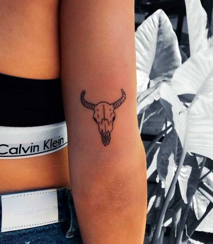 tattoos de toros para chicas