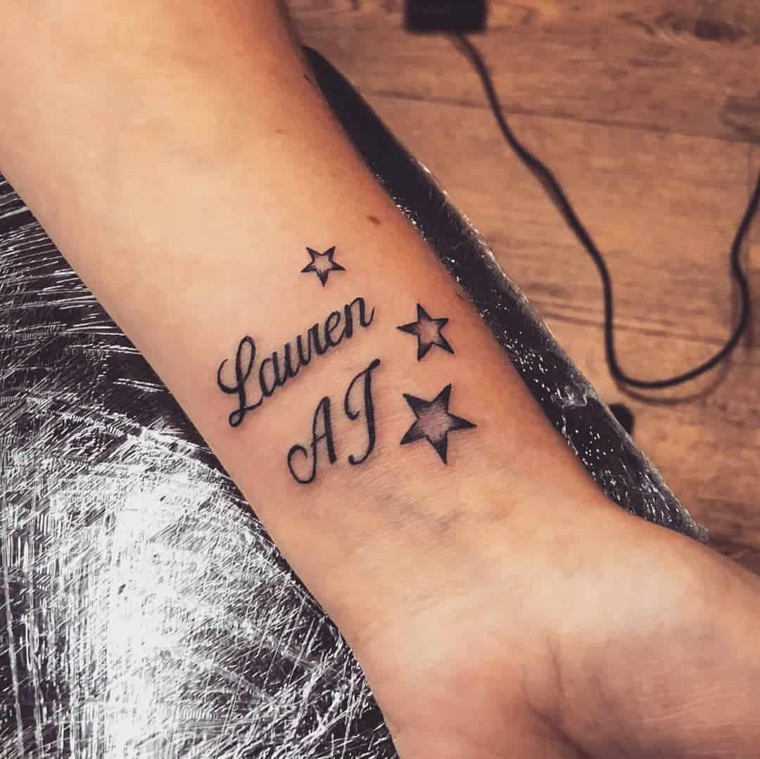 tattoos estrellas con nombres