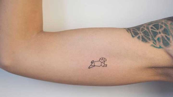 tatuaje pequeno perro