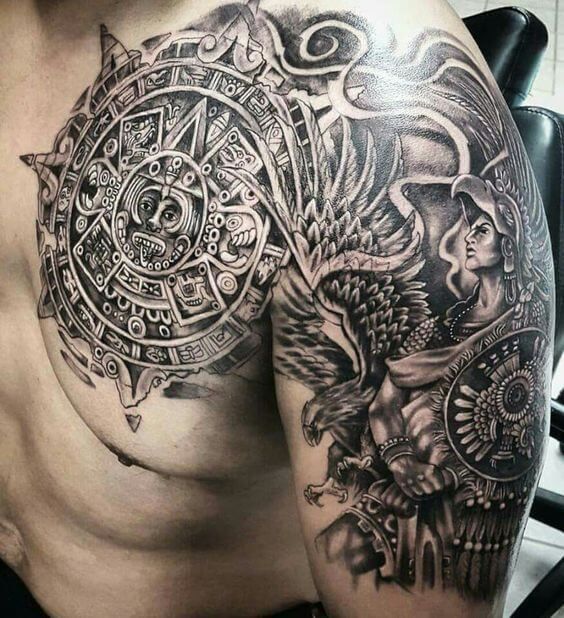 Tatuajes aztecas en el pecho