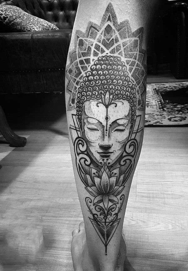 tatuajes budistas en las piernas