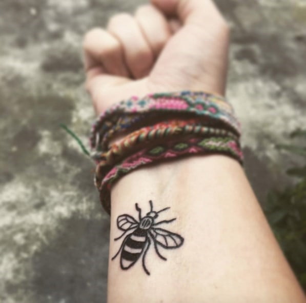 tatuajes de abejas en manchester