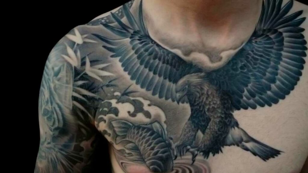 tatuajes de aguilas en el pecho