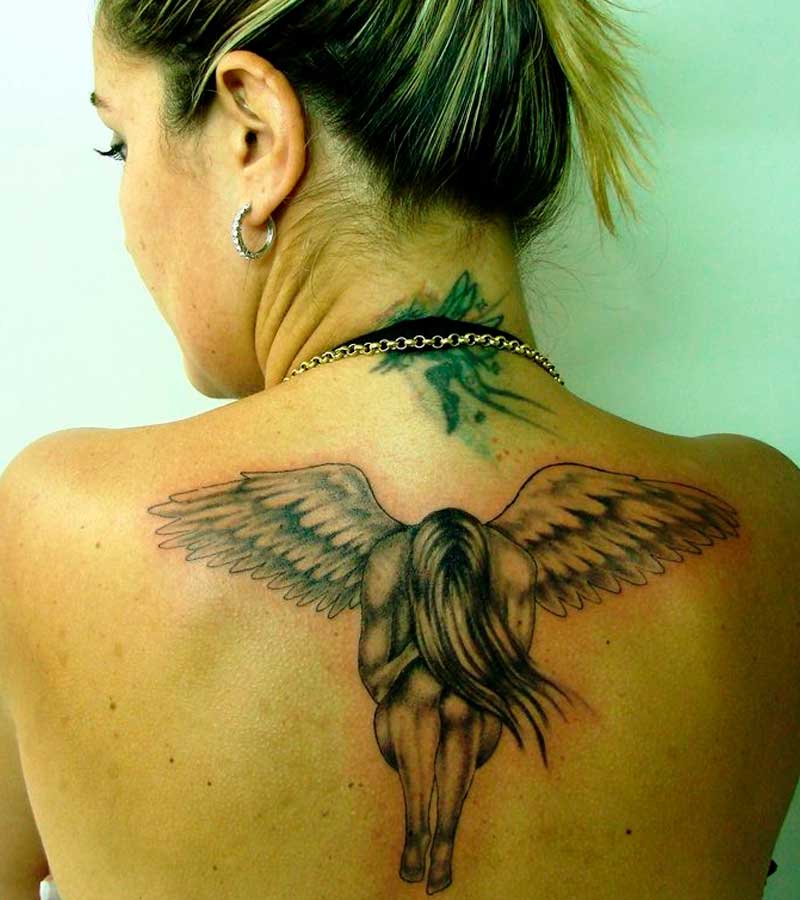 tatuajes de angeles para mujeres 17