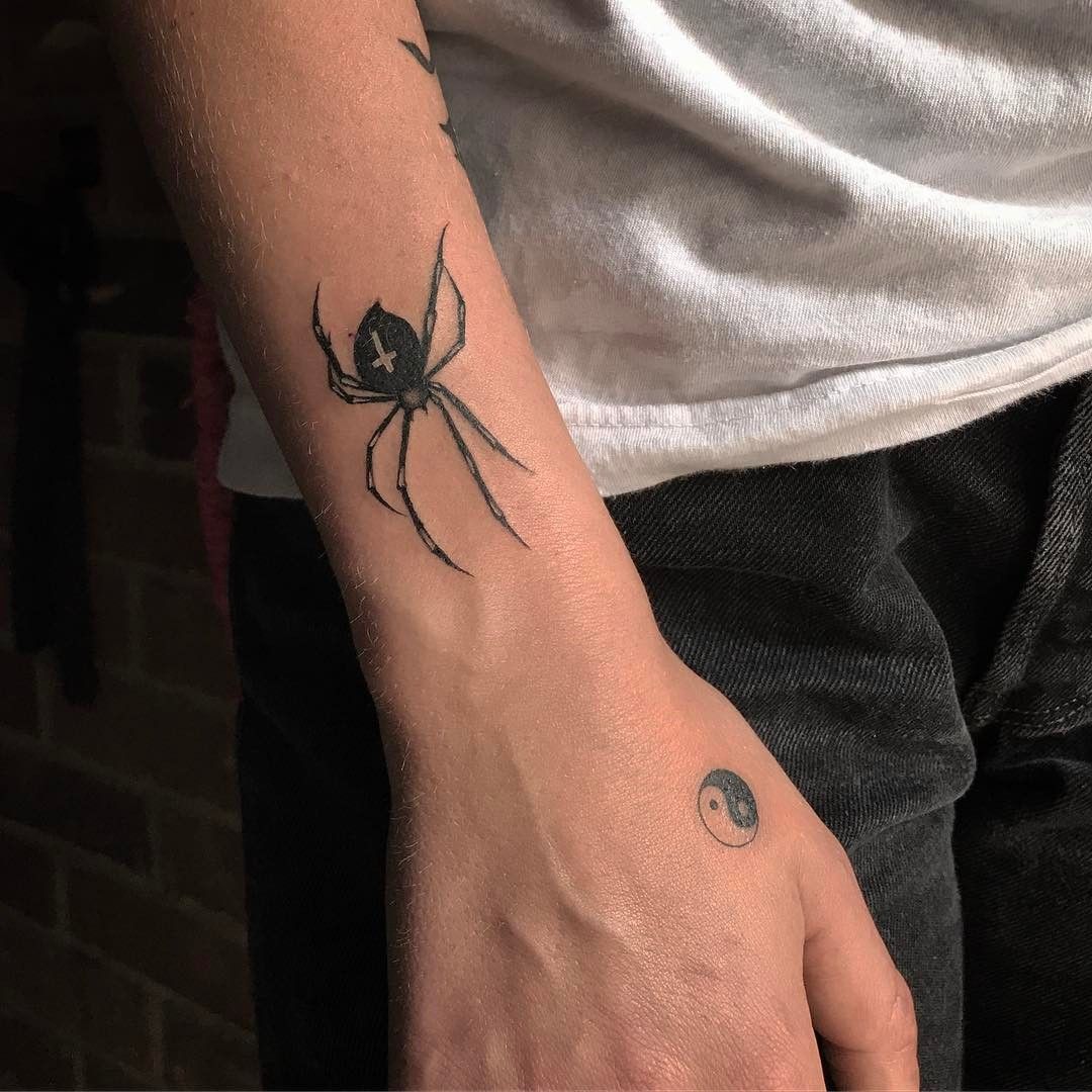 tatuajes de aranas para hombres