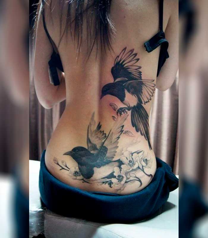 tatuajes de aves para mujeres