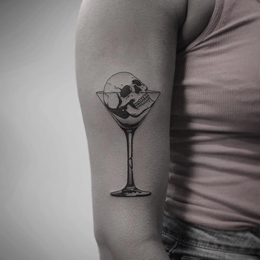 Tatuajes de comidas, bebidas y frutas: 🍔🍍🍷 + 100 imágenes 51 tatuajes de bebidas 13
