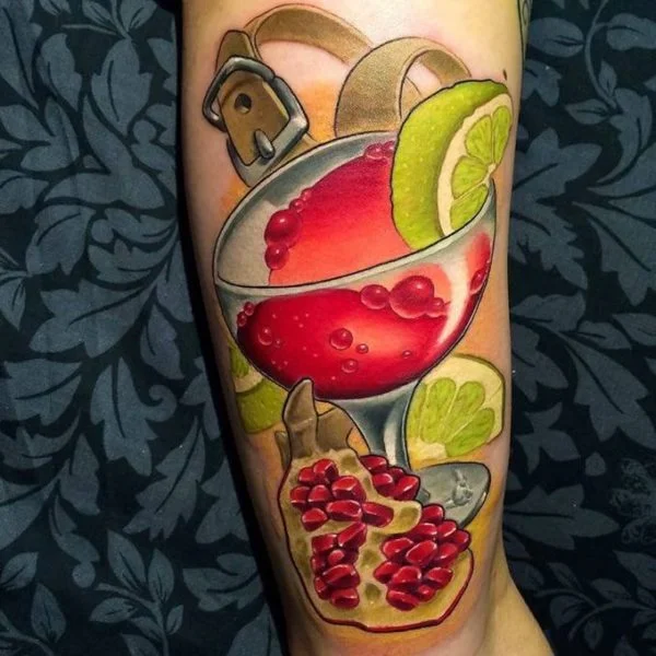Tatuajes de comidas, bebidas y frutas: 🍔🍍🍷 + 100 imágenes 43 tatuajes de bebidas 21