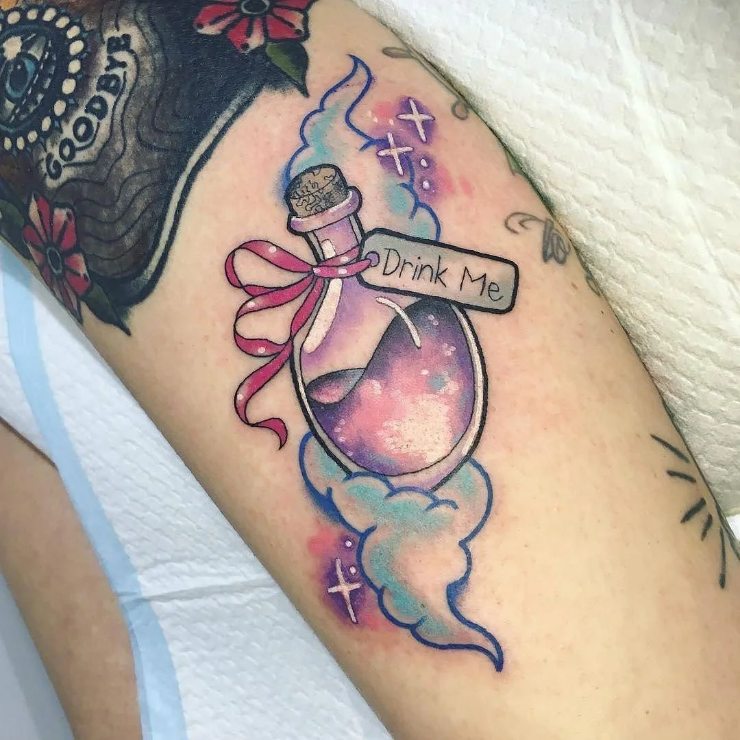 Tatuajes de comidas, bebidas y frutas: 🍔🍍🍷 + 100 imágenes 58 tatuajes de bebidas 6