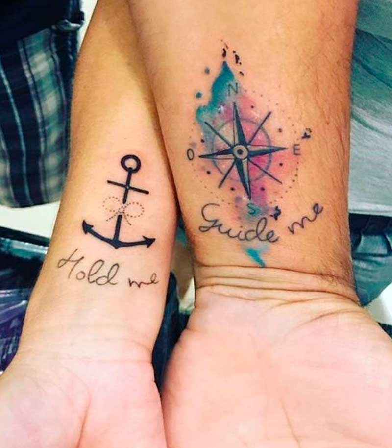 tatuajes de brujulas para parejas 10
