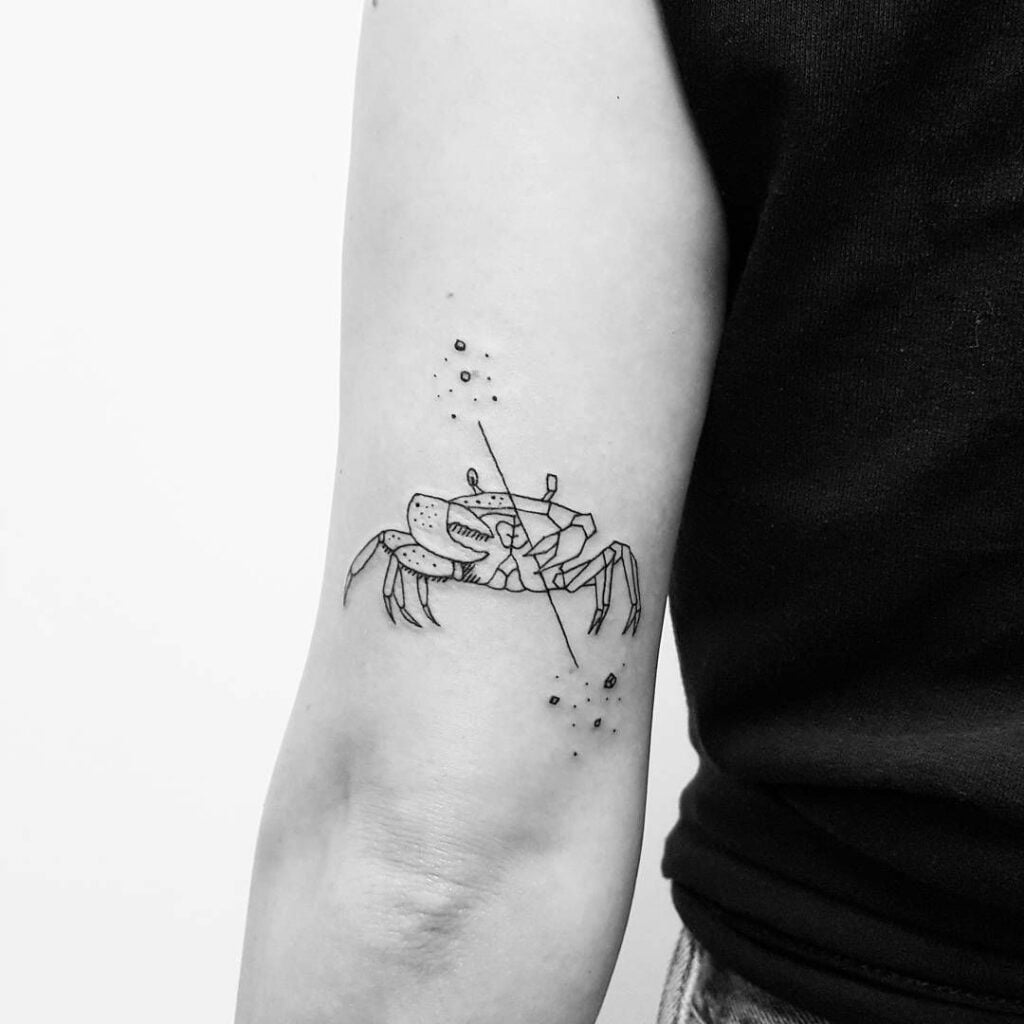 tatuajes de cangrejos minimalistas