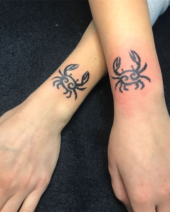 tatuajes de cangrejos para parejas
