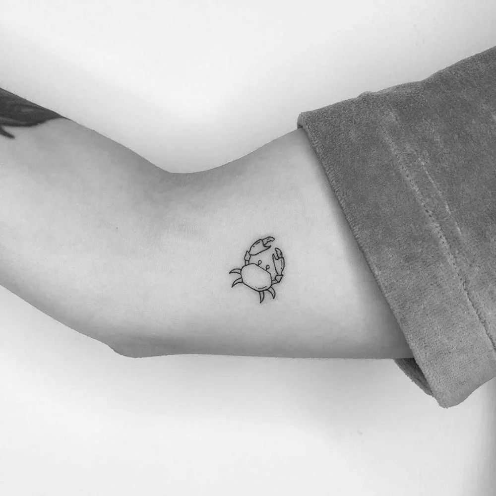 Tatuajes de cangrejos: 🦀 Significado y mejores diseños 18 tatuajes de cangrejos pequenos