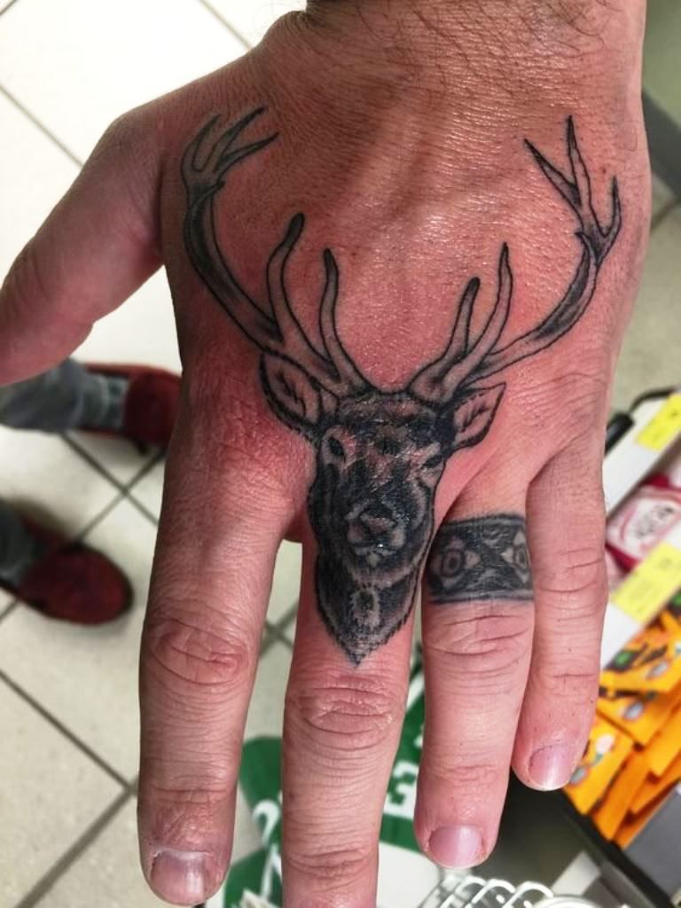 tatuajes de ciervos venados 29